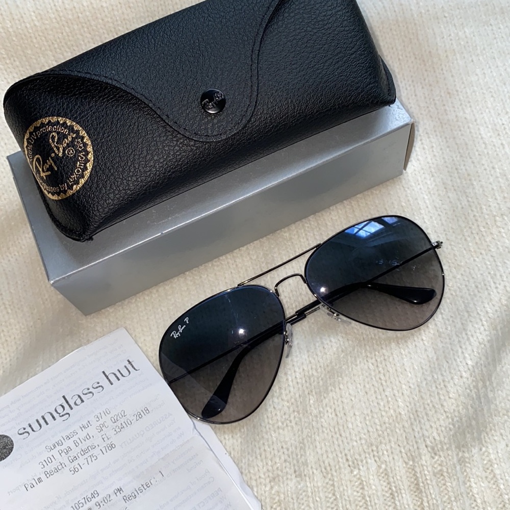 Authentic Ray Ban Aviator Polarized Sunglasses 🕶